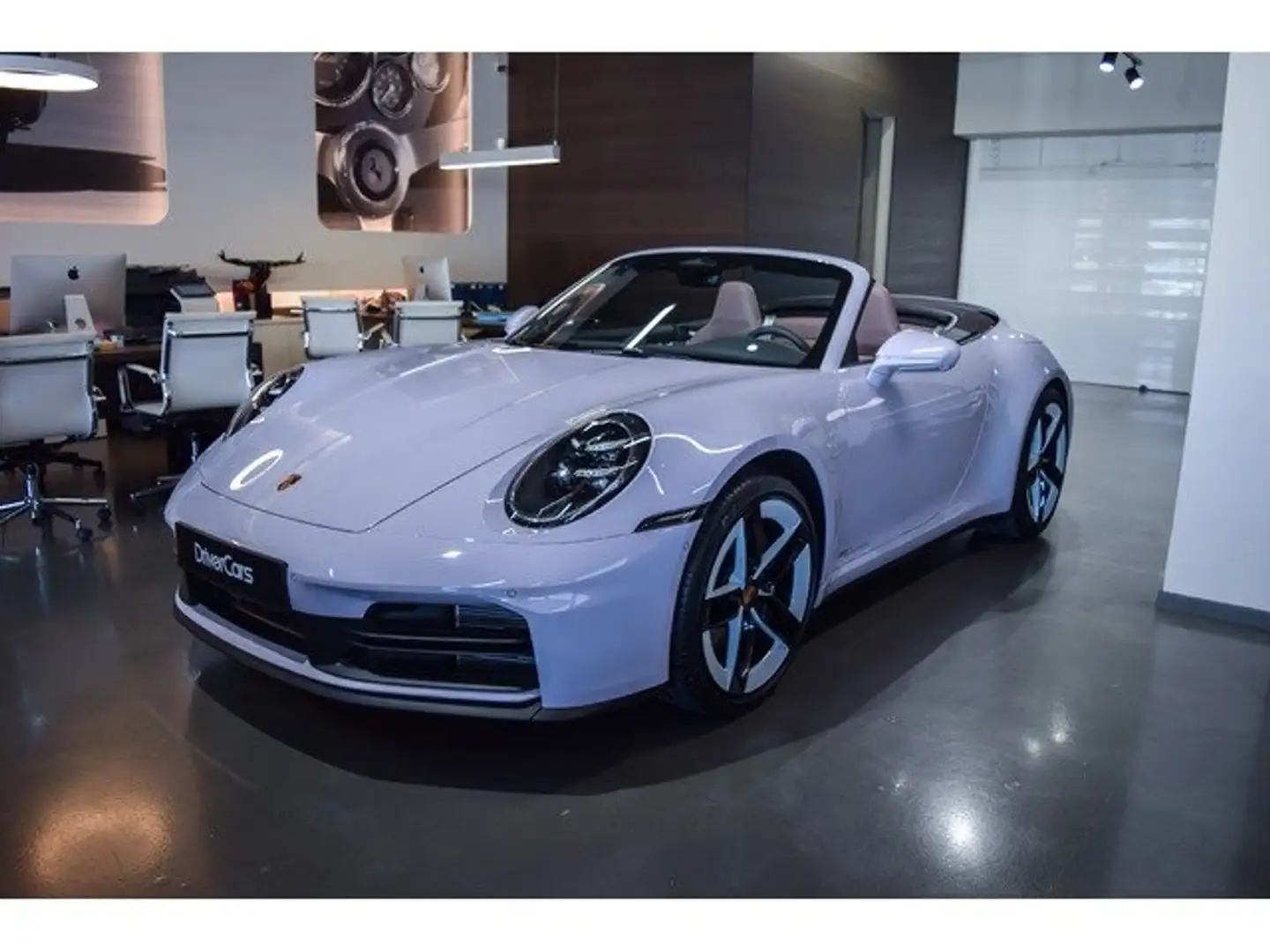 Porsche 992 Carrera Cabriolet - 2