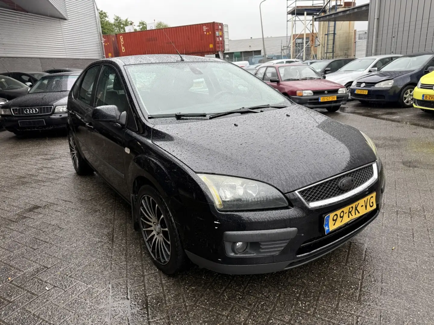 Ford Focus 1.6-16V First Ed. Schwarz - 2