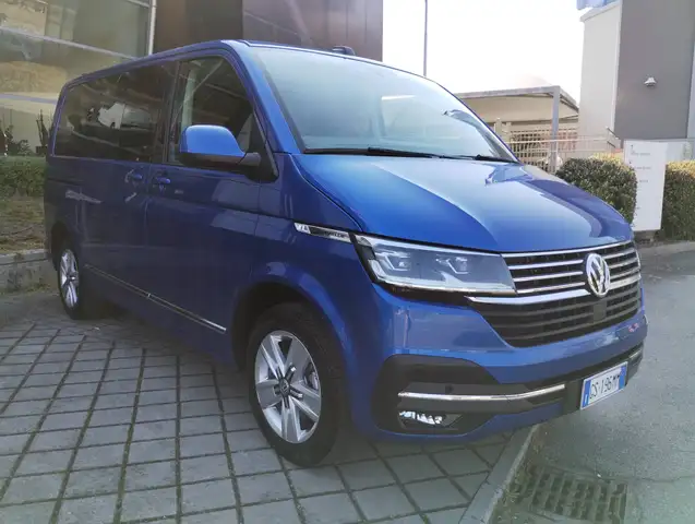 Volkswagen T6.1 Caravelle 8 posti