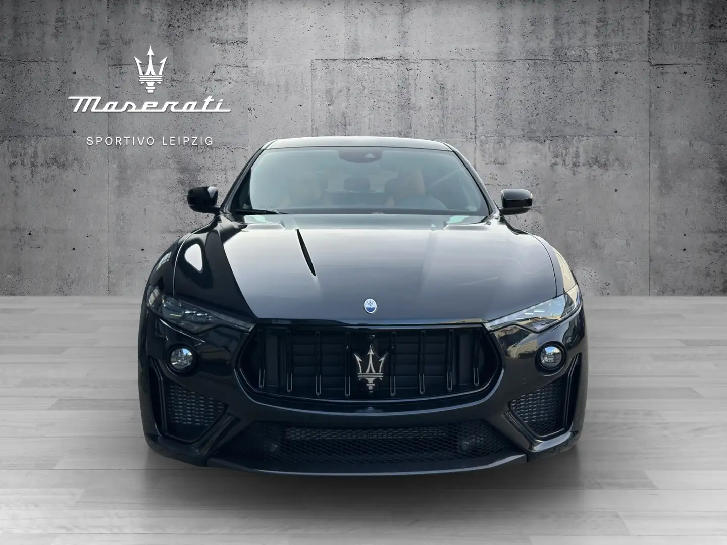 Maserati Levante Trofeo Ultima 1 of 103 Schwarz - 2