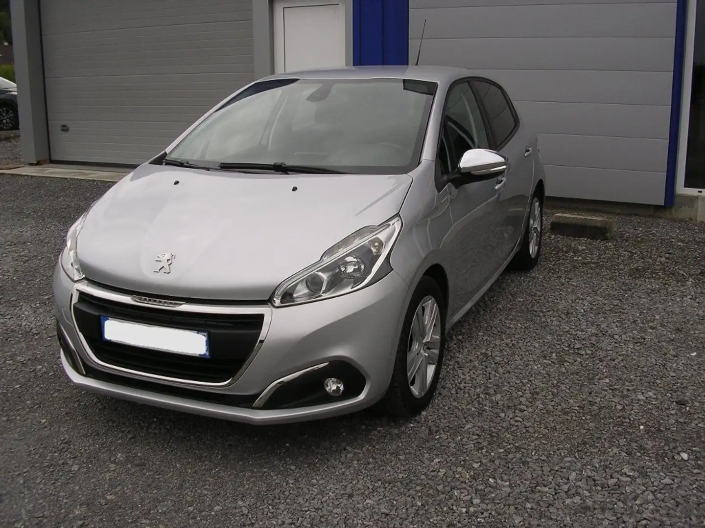 Peugeot 208 1.2 PureTech 82ch BVM5 Style 5 P. Grijs - 1