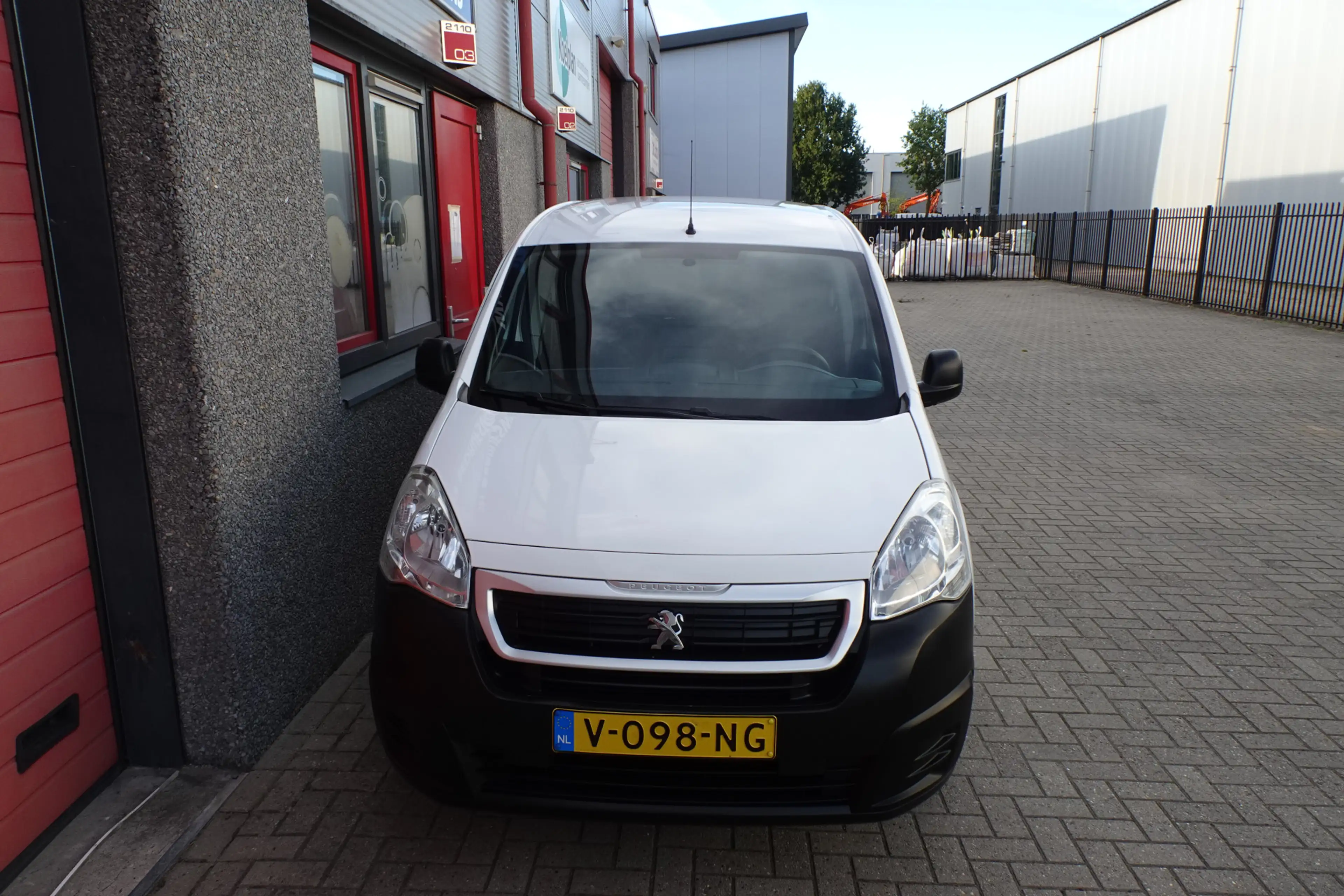 Peugeot Partner 120 1.6 BlueHDi 75 L1 XR airco 124381 km !! — photo 13