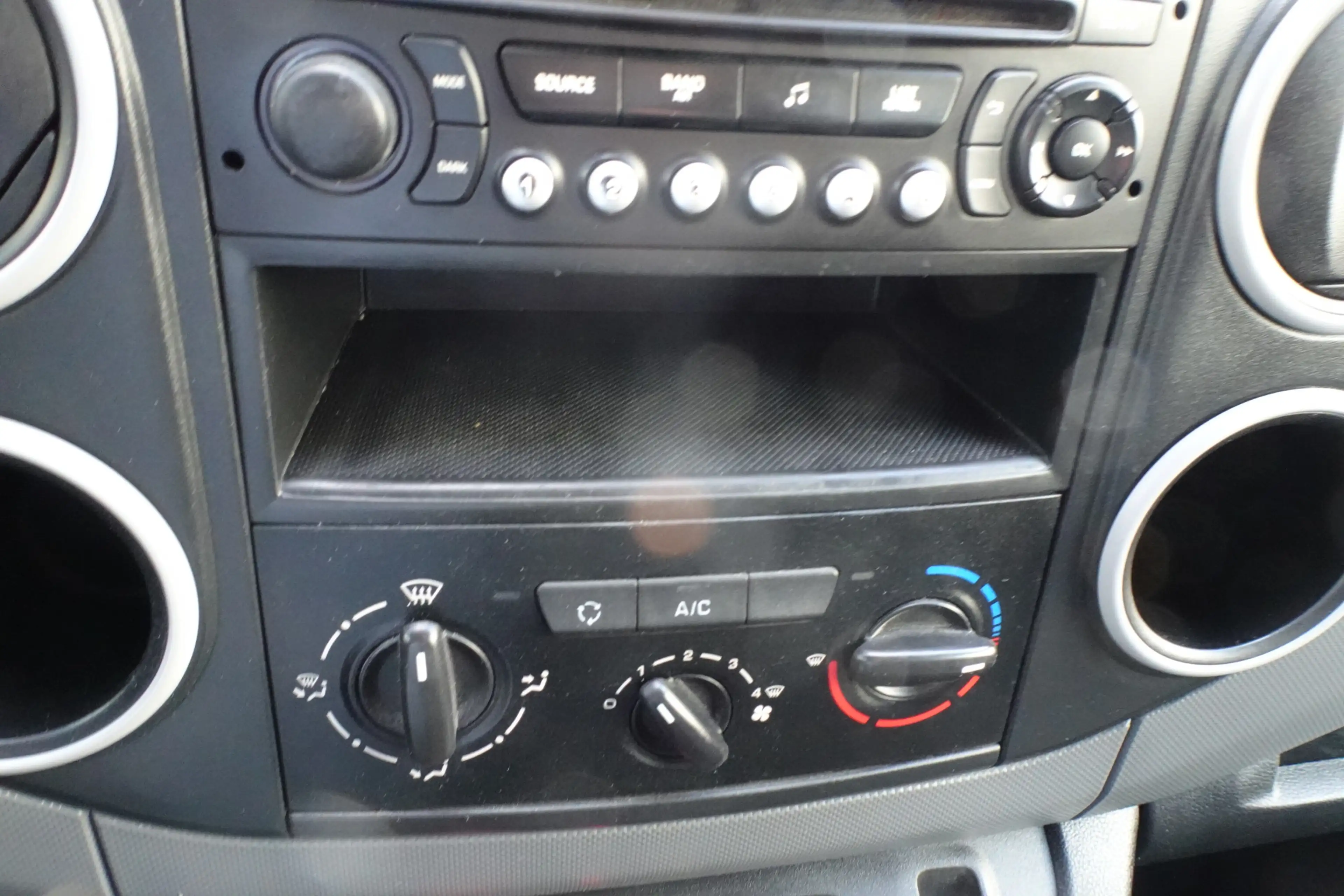 Peugeot Partner 120 1.6 BlueHDi 75 L1 XR airco 124381 km !! — photo 7