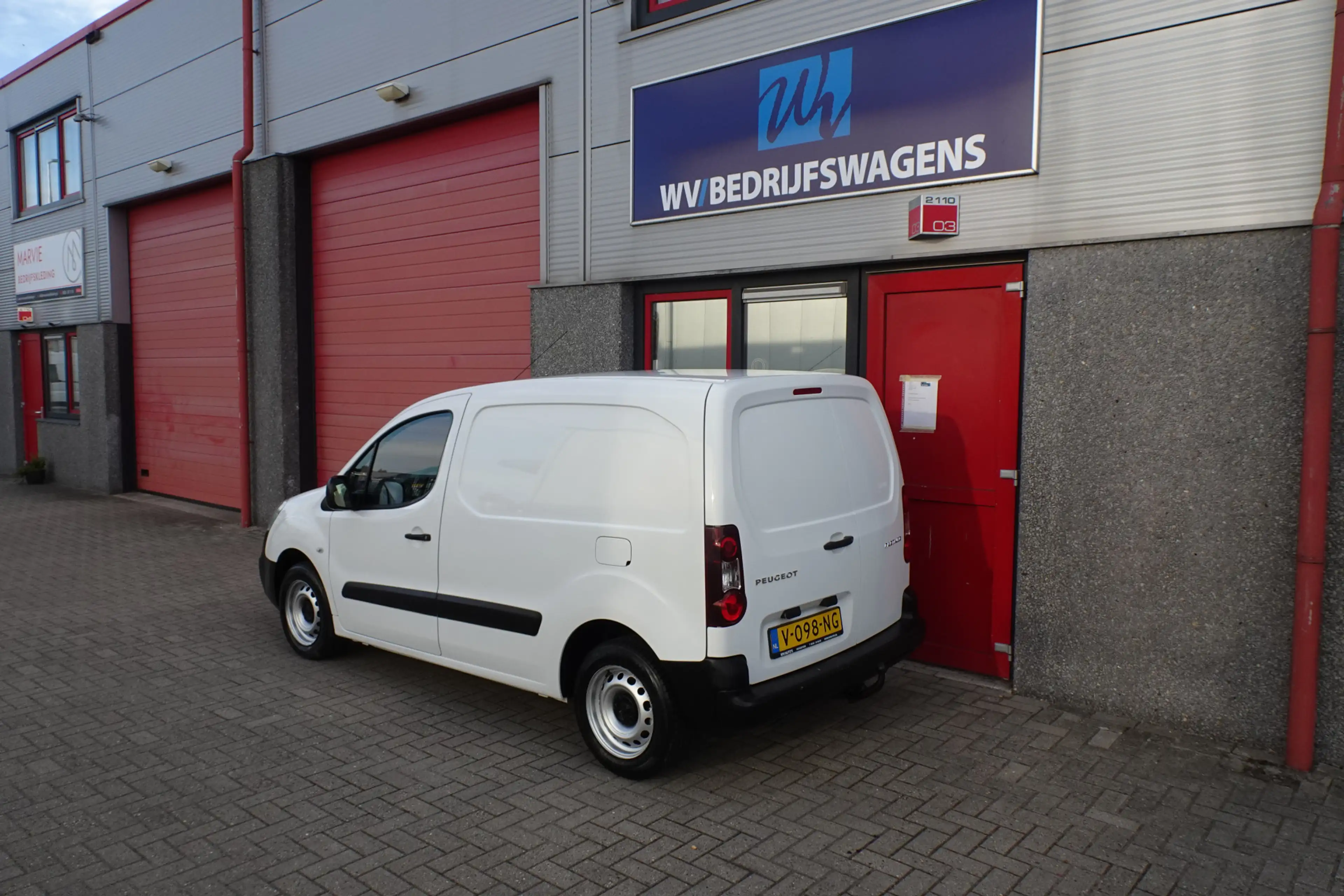Peugeot Partner 120 1.6 BlueHDi 75 L1 XR airco 124381 km !! — photo 2