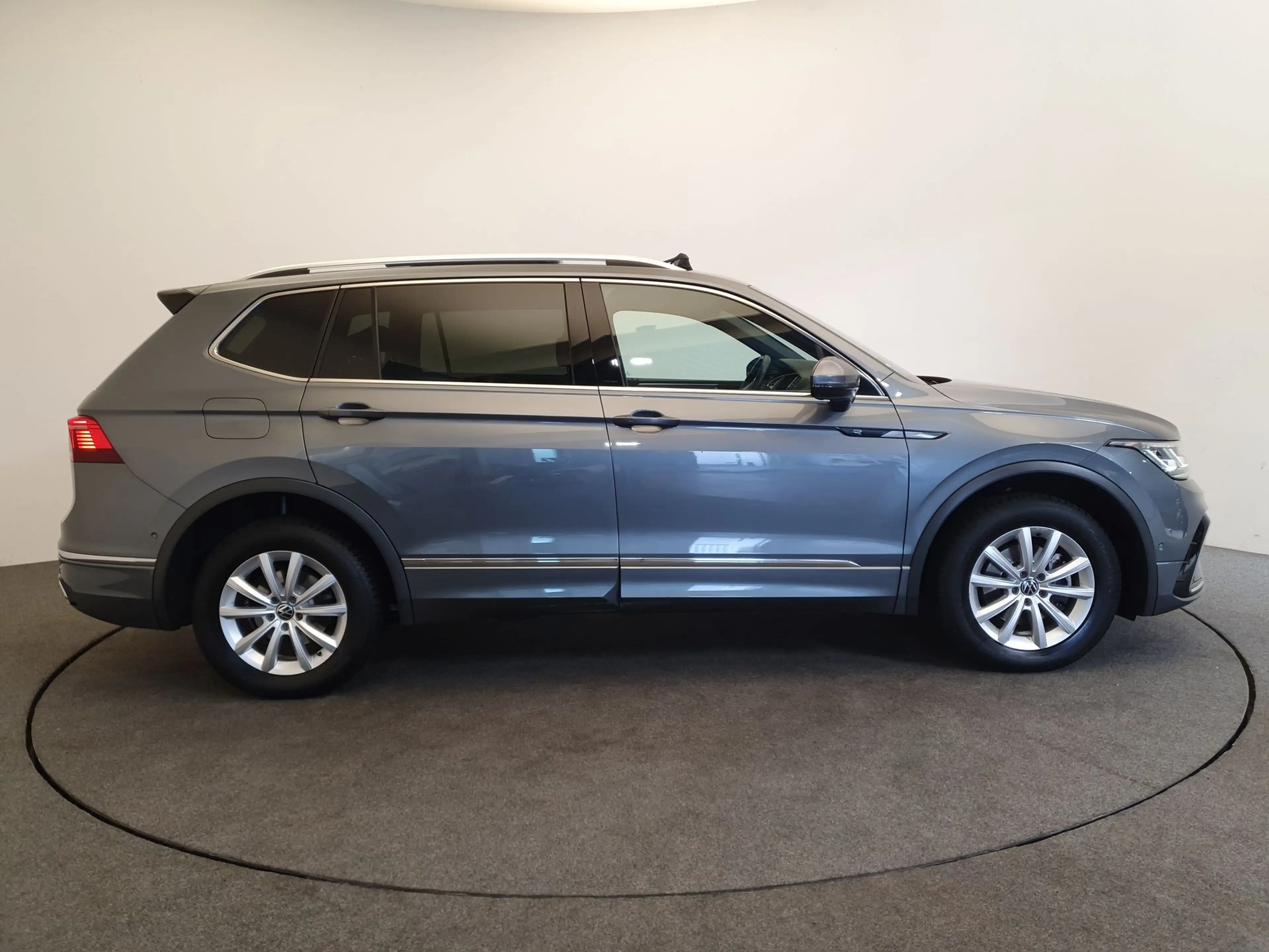 Volkswagen Tiguan Allspace 1.5 TSI R-Line Business+ 7p. Panoramadak, Headup — photo 6