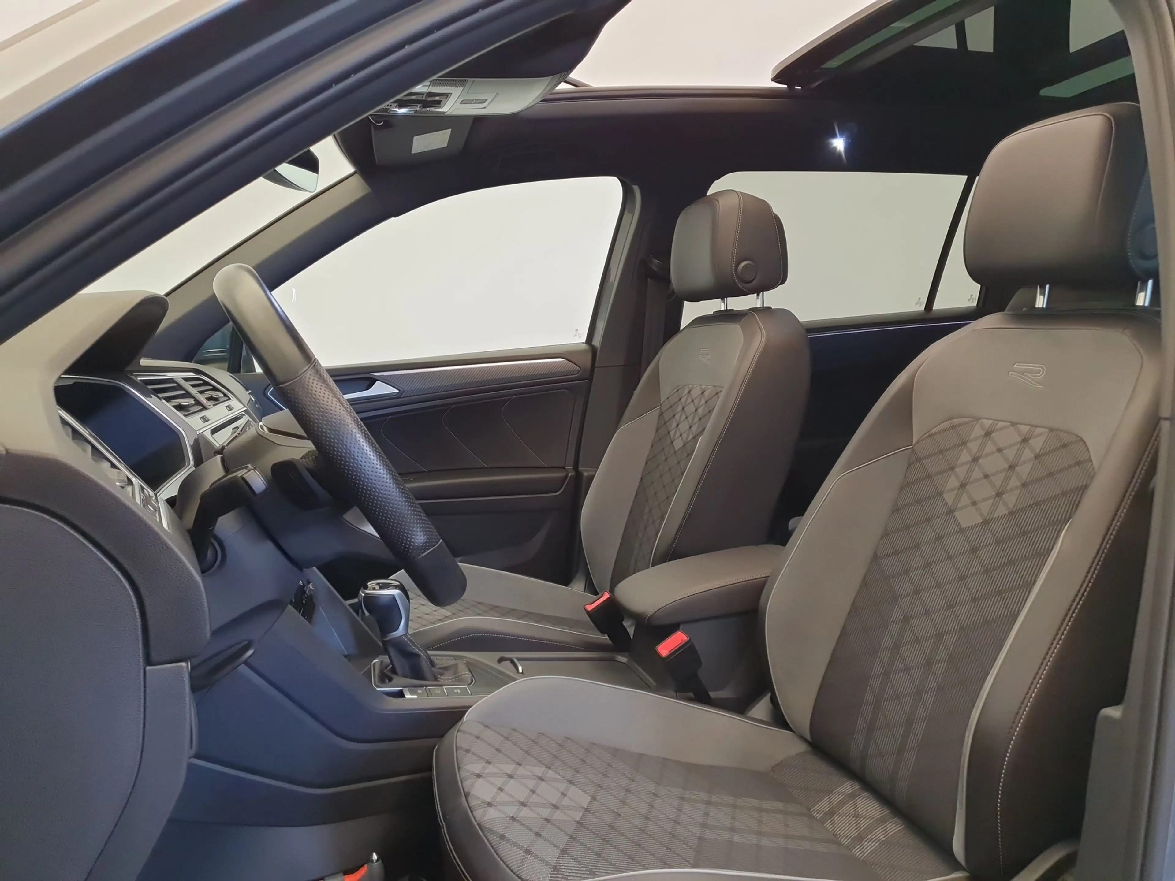 Volkswagen Tiguan Allspace 1.5 TSI R-Line Business+ 7p. Panoramadak, Headup — photo 23