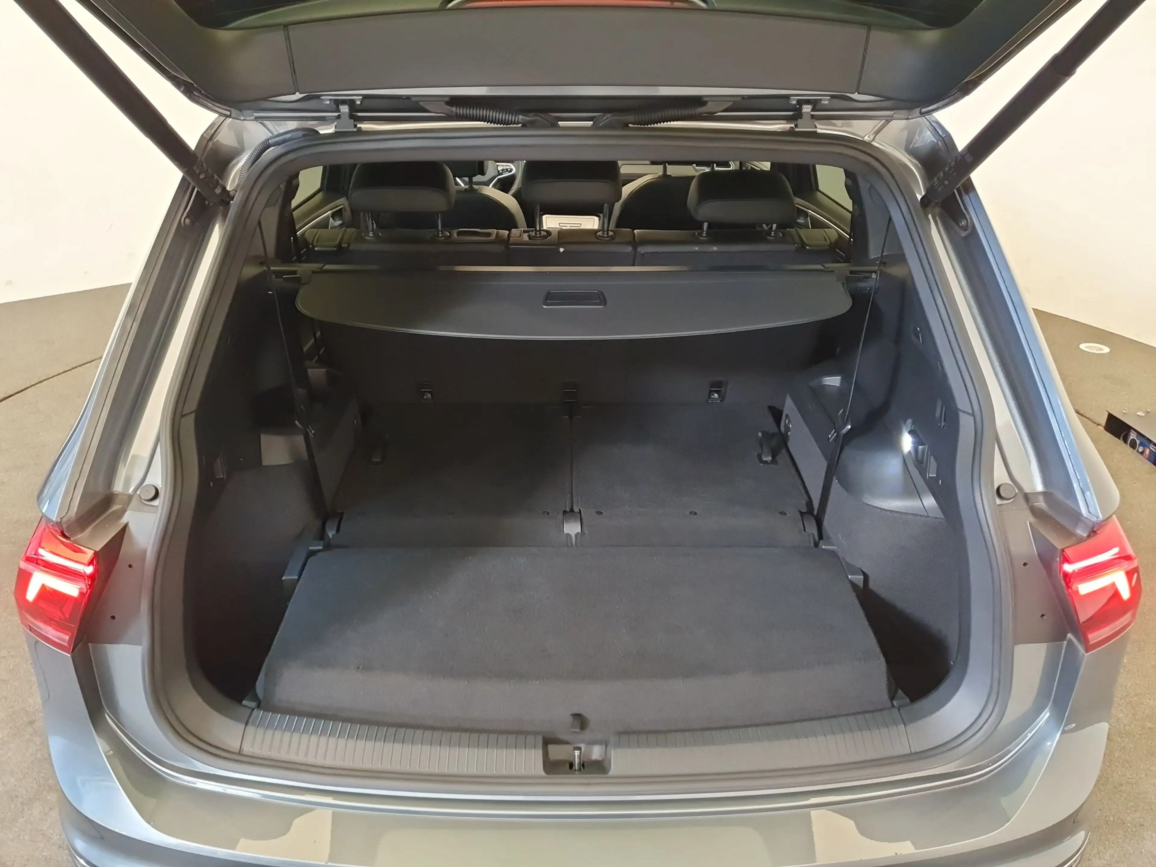 Volkswagen Tiguan Allspace 1.5 TSI R-Line Business+ 7p. Panoramadak, Headup — photo 29