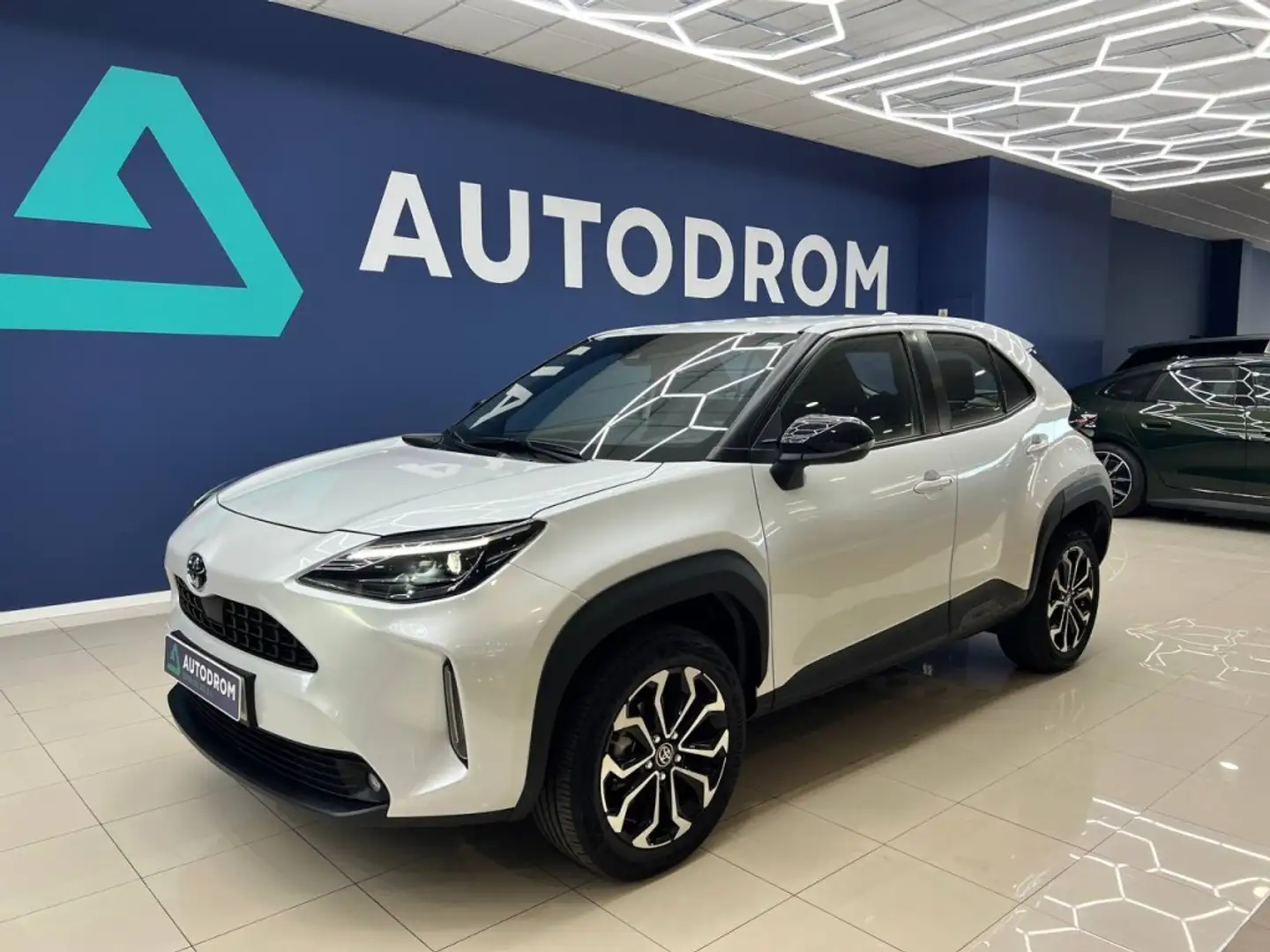 Toyota Yaris Cross 120H Active Tech Pack Comfort Blanco - 1