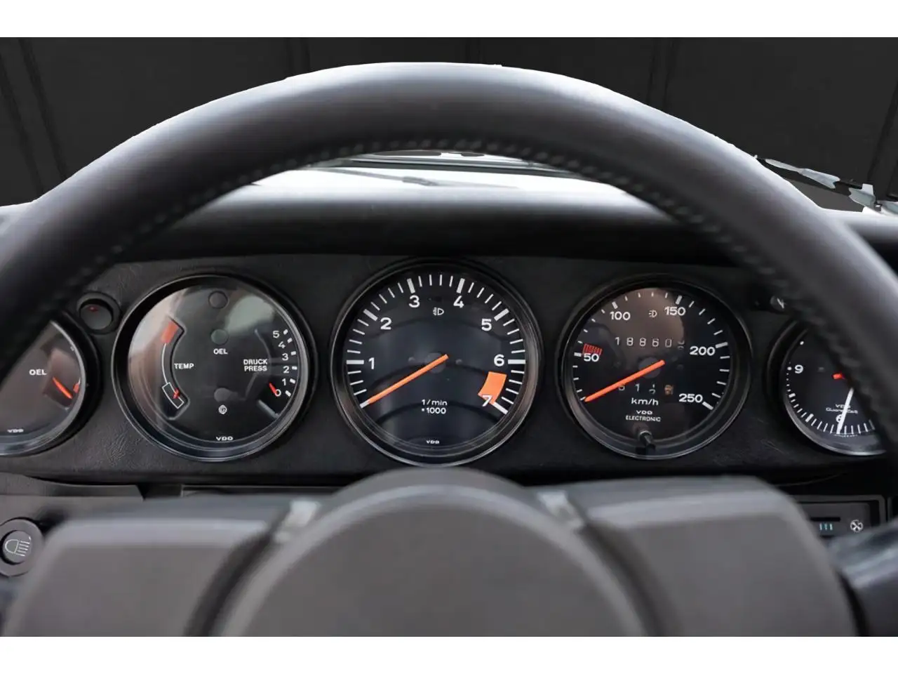 Porsche 911 MOTEUR BOXER 3.0 SC TARGA - BVM 5 - EN EXCELLENT ETAT - 180cv, foto 11