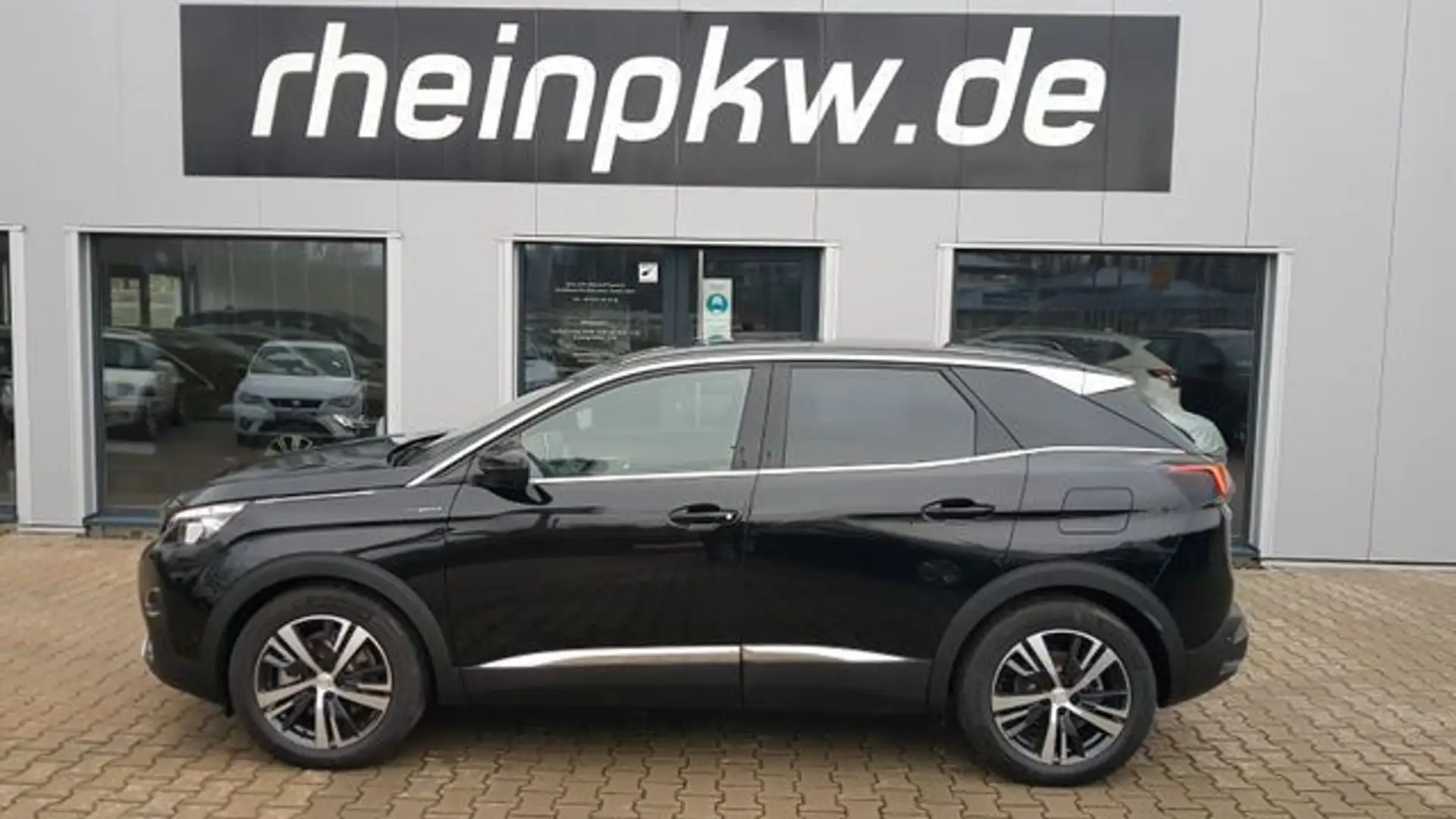 Peugeot 3008 Hybrid4 300 GT 4 WD Schwarz - 1