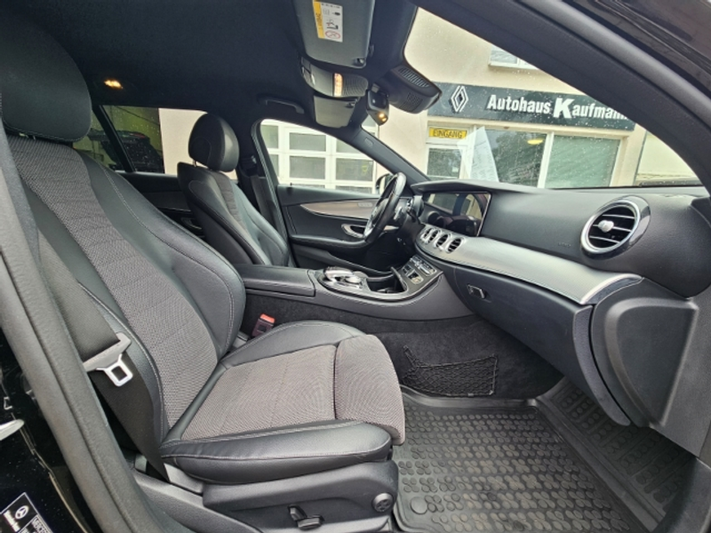 Mercedes-Benz E 200 T-Modell 4-Matic Sportstyle Edition AMG LINE — photo 7