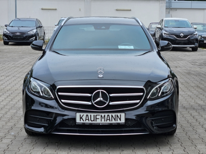 Mercedes-Benz E 200 T-Modell 4-Matic Sportstyle Edition AMG LINE — photo 2