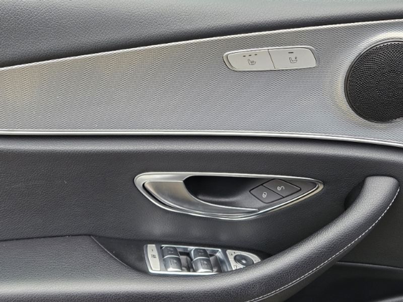 Mercedes-Benz E 200 T-Modell 4-Matic Sportstyle Edition AMG LINE — photo 14