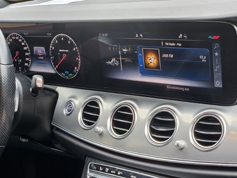 Mercedes-Benz E 200 T-Modell 4-Matic Sportstyle Edition AMG LINE — photo 9