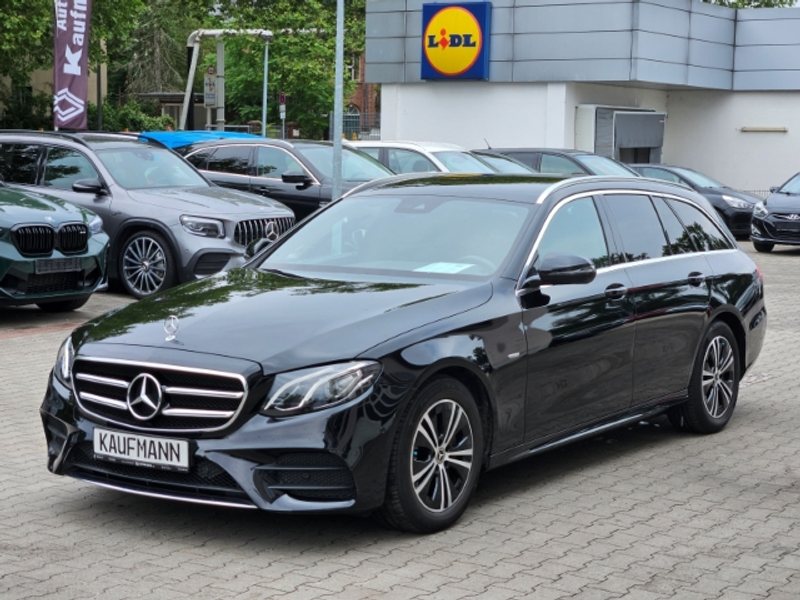 Mercedes-Benz E 200 T-Modell 4-Matic Sportstyle Edition AMG LINE