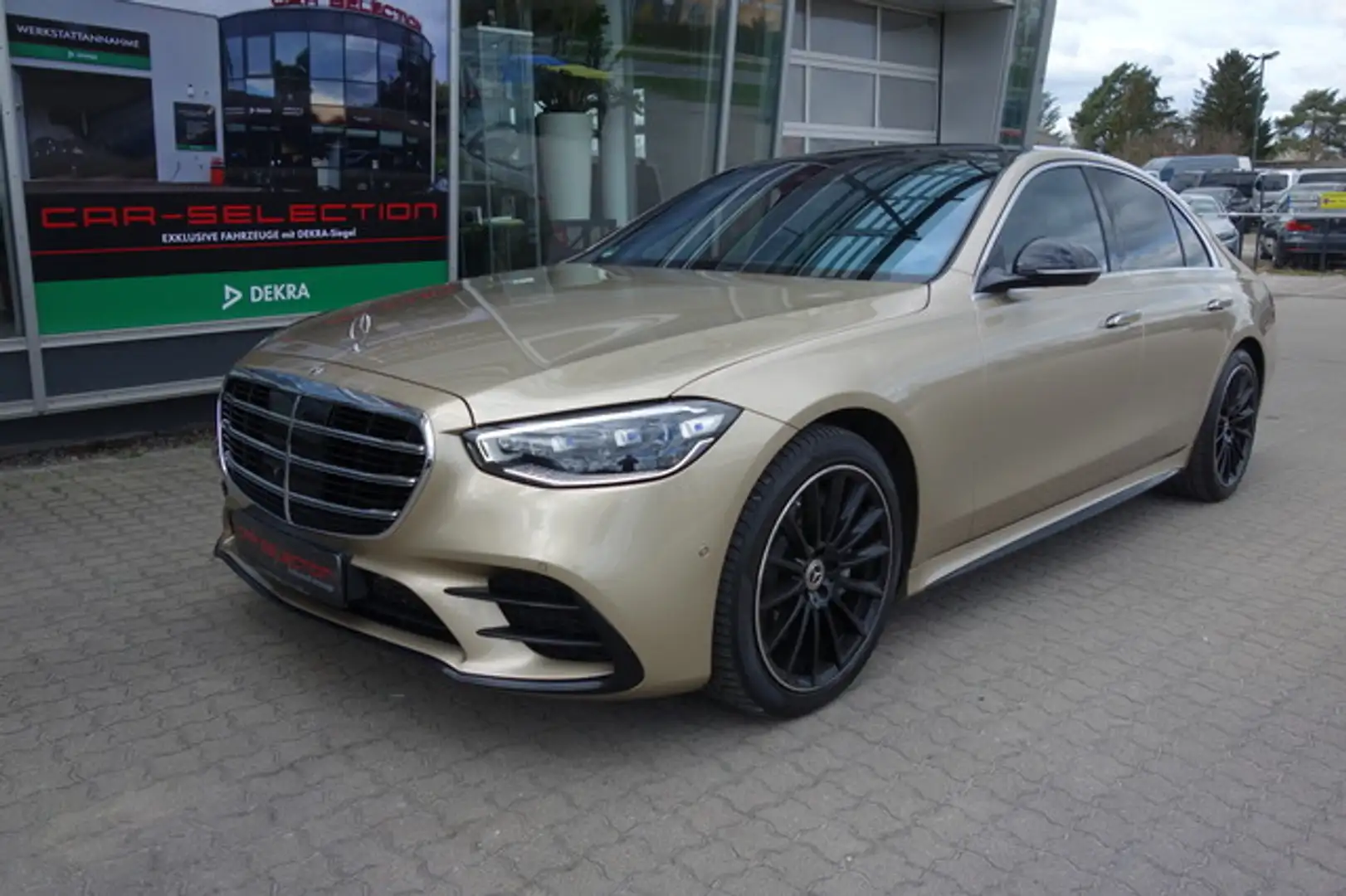 Mercedes-Benz S 580 V8 4Mat AMG LINE NIGHT PAKET BURM/PAN/360° Gold - 1