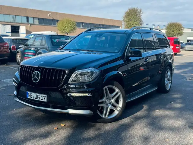 Mercedes-Benz GL 500 /550 4Matic AMG-Paket/7-Sitzer