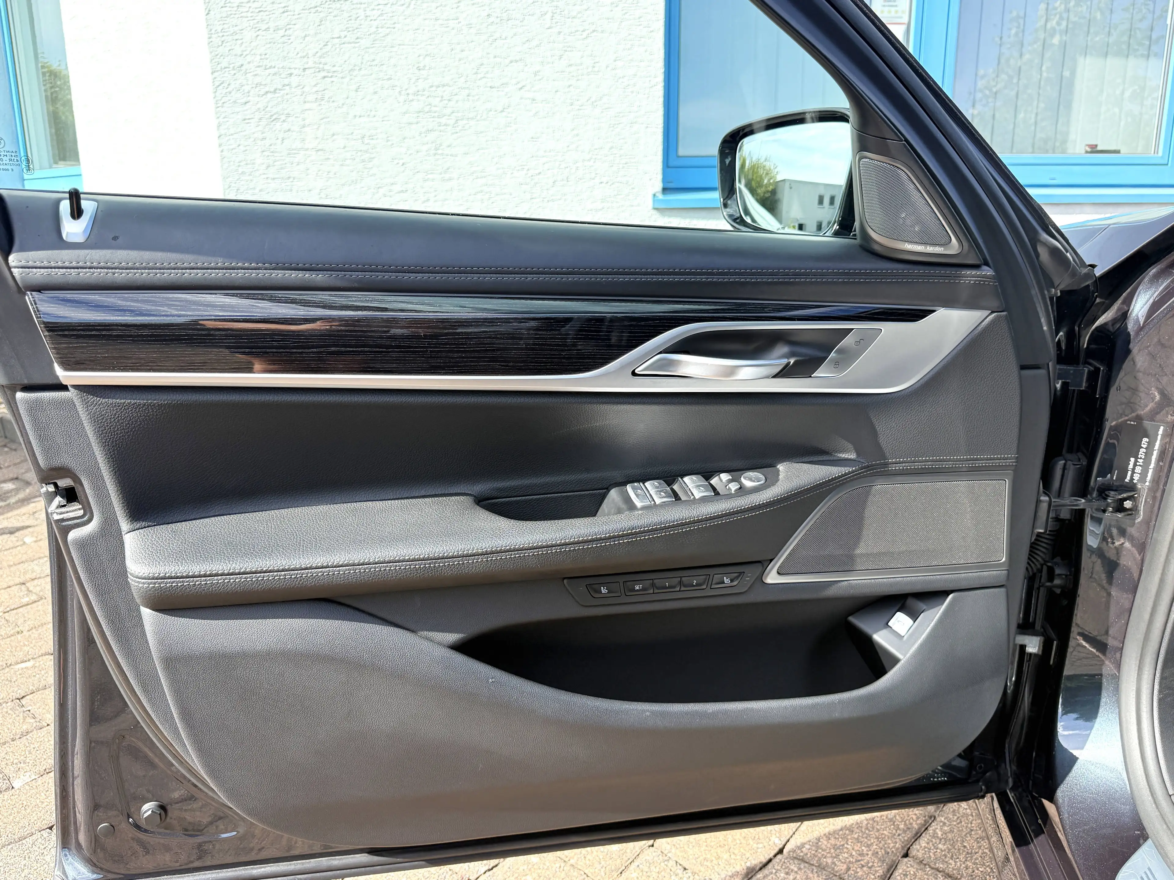 BMW 740 d xDrive Lim. M Sport HUD AHK Standheizung Massage — photo 4