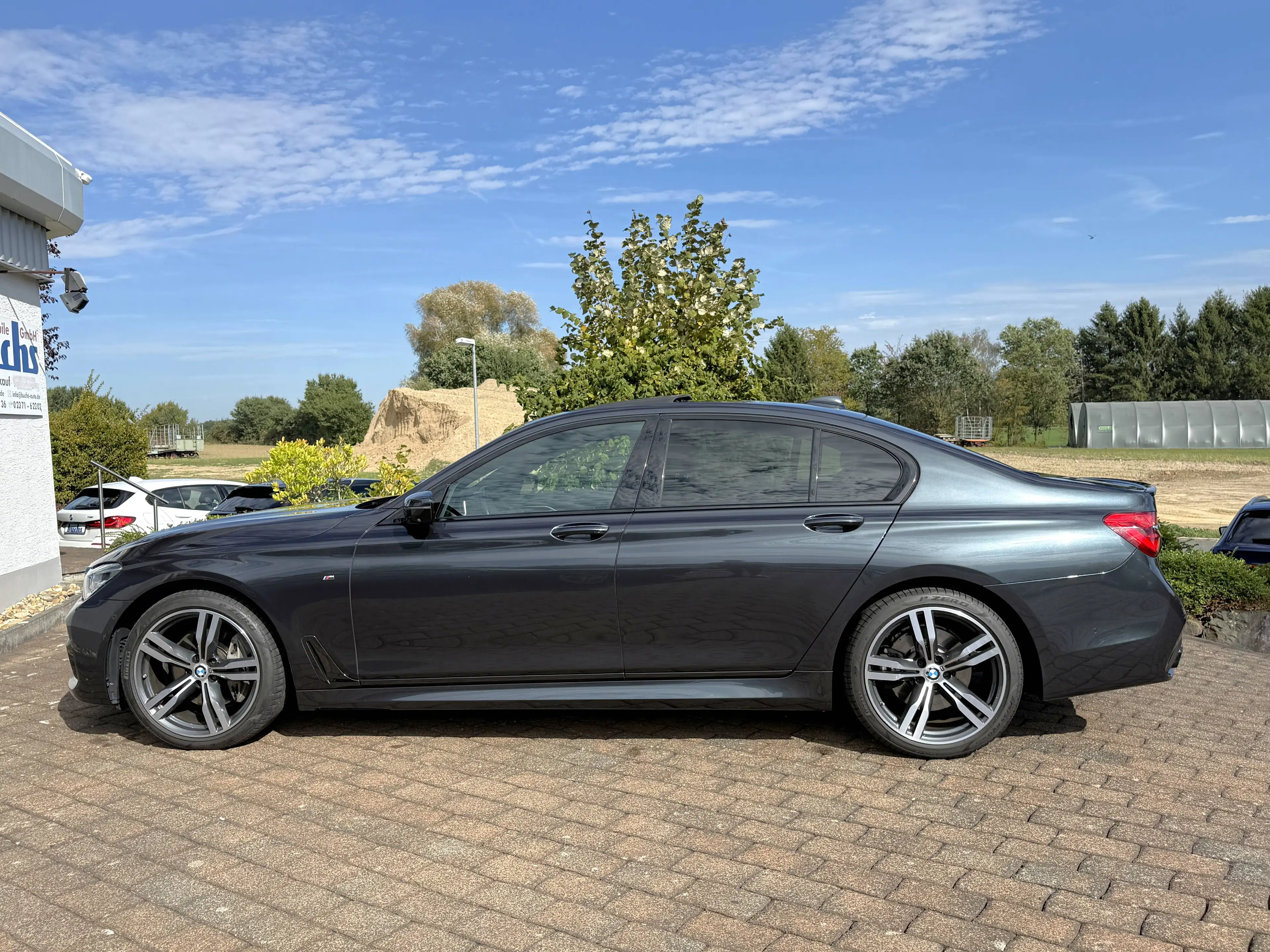 BMW 740 d xDrive Lim. M Sport HUD AHK Standheizung Massage — photo 11