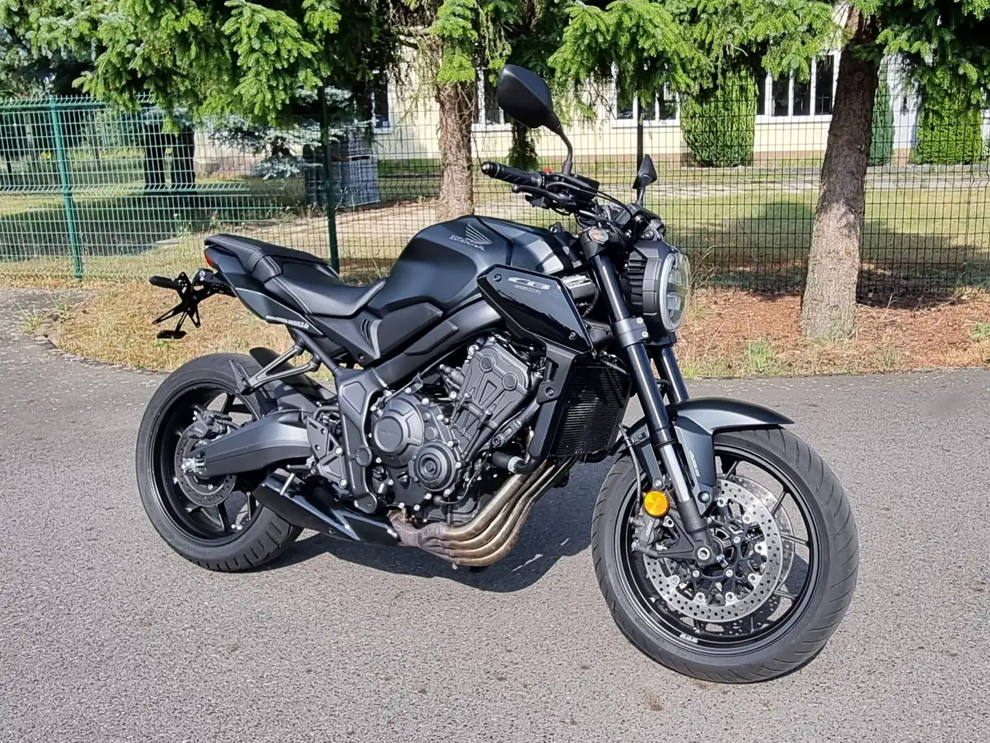 Honda CB 650 R mit Heckumbau Schwarz - 2