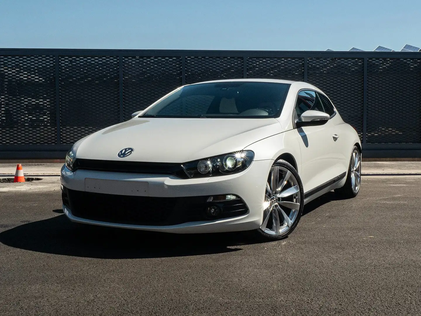 Volkswagen Scirocco 2.0 TSI Collector's Edition 77/100 Top Zustand Weiß - 1