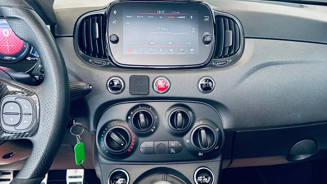 Abarth 695C 2023 — фото 13