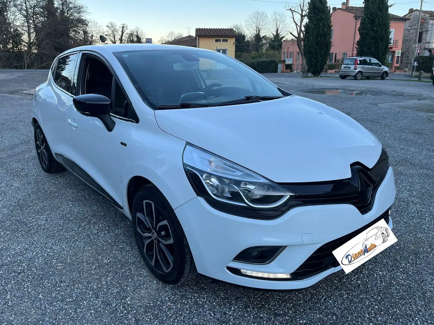 Renault Clio Clio 0.9 tce energy Intens Gpl 90cv Weiß - 1