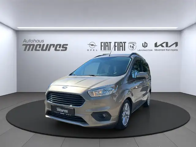 Ford Tourneo Courier Titanium Apple CarPlay Klimaautom Rückfahrkam. All