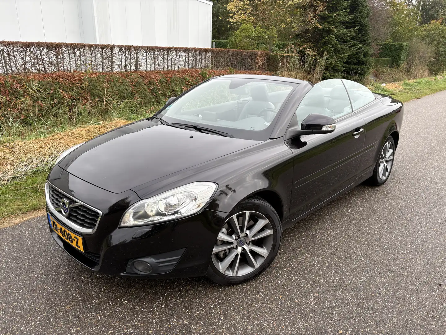 Volvo C70 Convertible 2.0 D3 Summum / AUTOMAAT / LEER / MEMO Negru - 2
