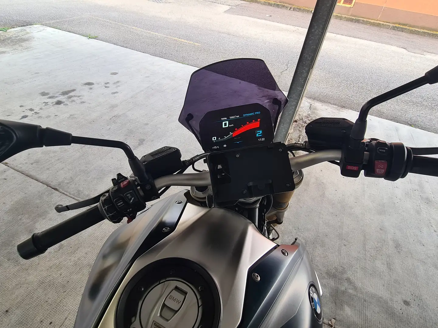 BMW R 1250 R Exclusive Verde - 1