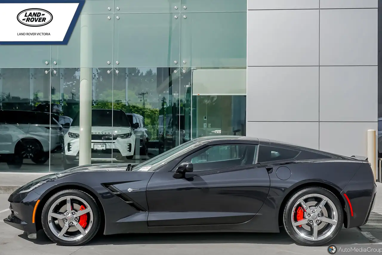 Chevrolet Corvette снимка Chevrolet Corvette