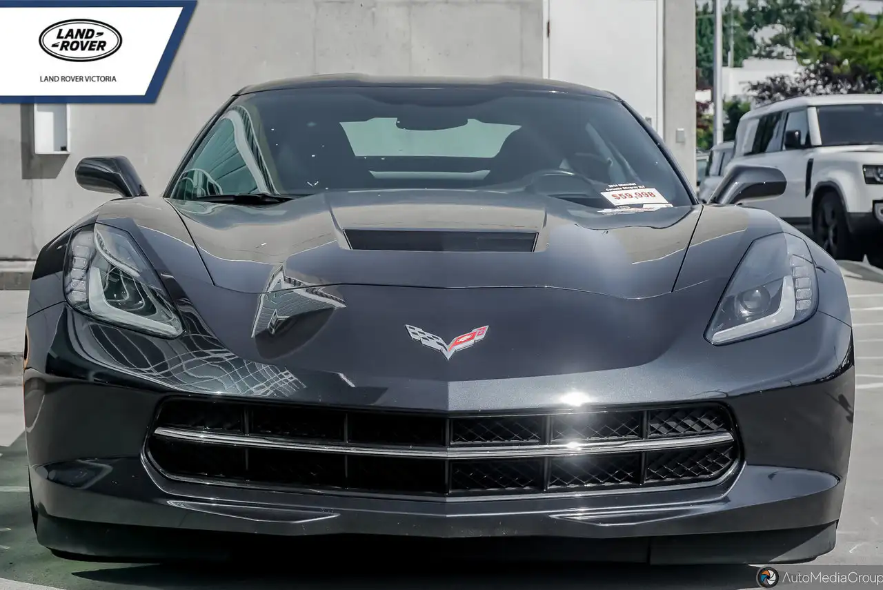 Chevrolet Corvette снимка Chevrolet Corvette