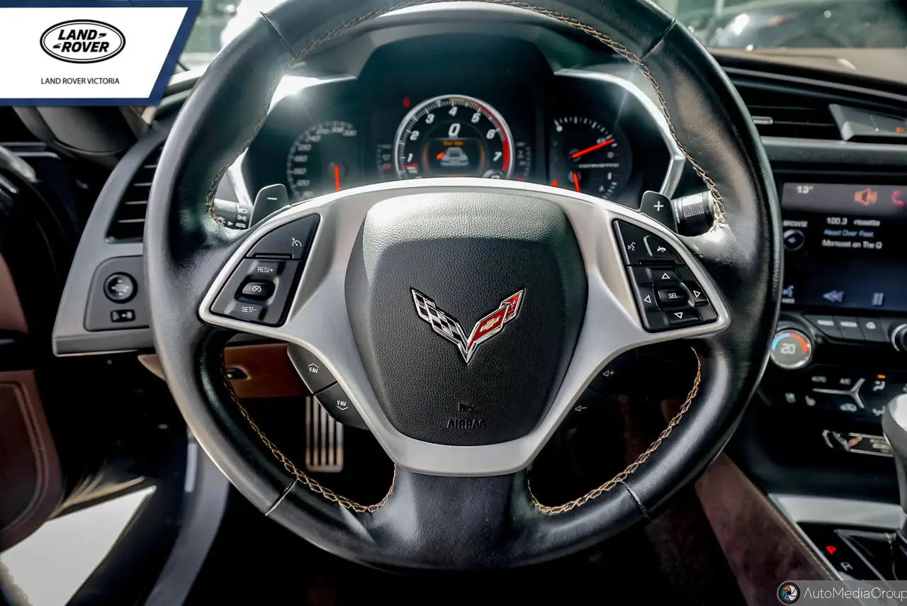 Chevrolet Corvette снимка Chevrolet Corvette