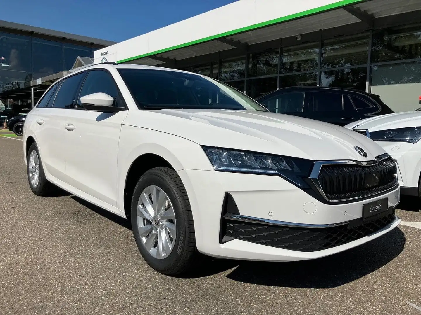 Skoda Octavia Combi 1.5 TSI Selection 16Z BFS Sun Kam Weiß - 1