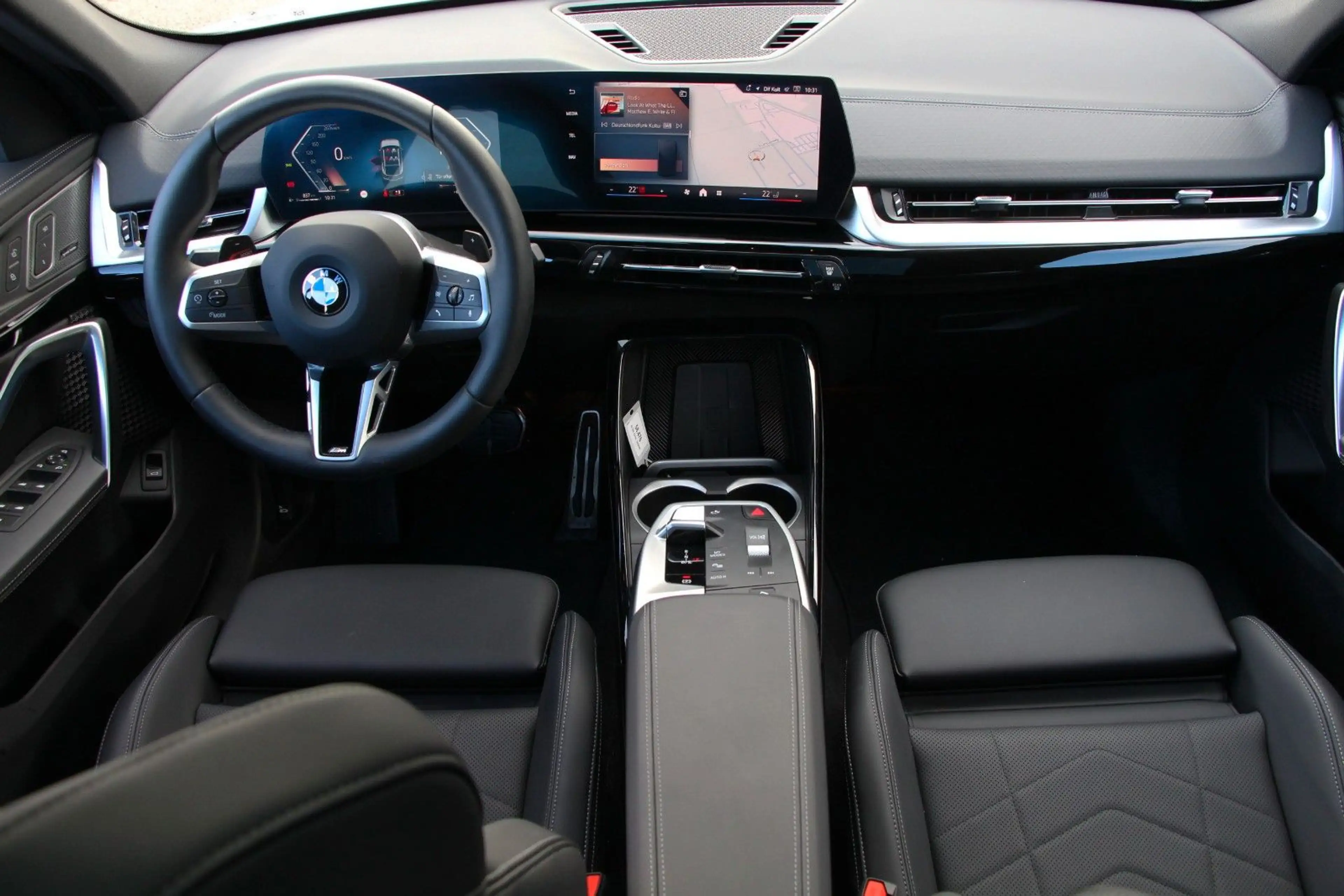 BMW X2 20d xDrive LEDER*PANORAMA*PREMIUM M Sport — photo 6
