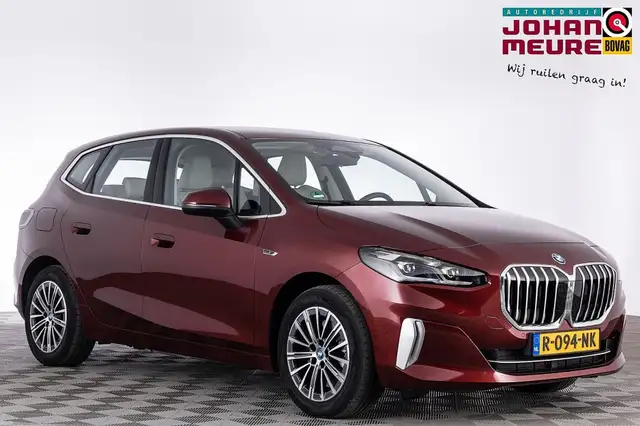 BMW 230 2-serie Active Tourer 230e xDrive | LEDER | CAMERA