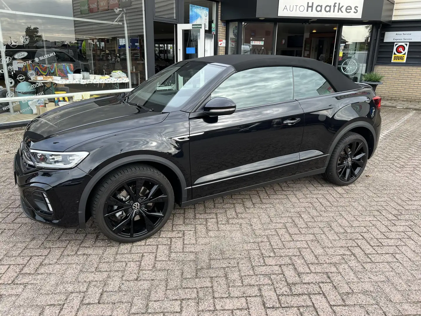 Volkswagen T-Roc Cabrio 1.5 TSI R-Line black edition DSG  Full opti Zwart - 2