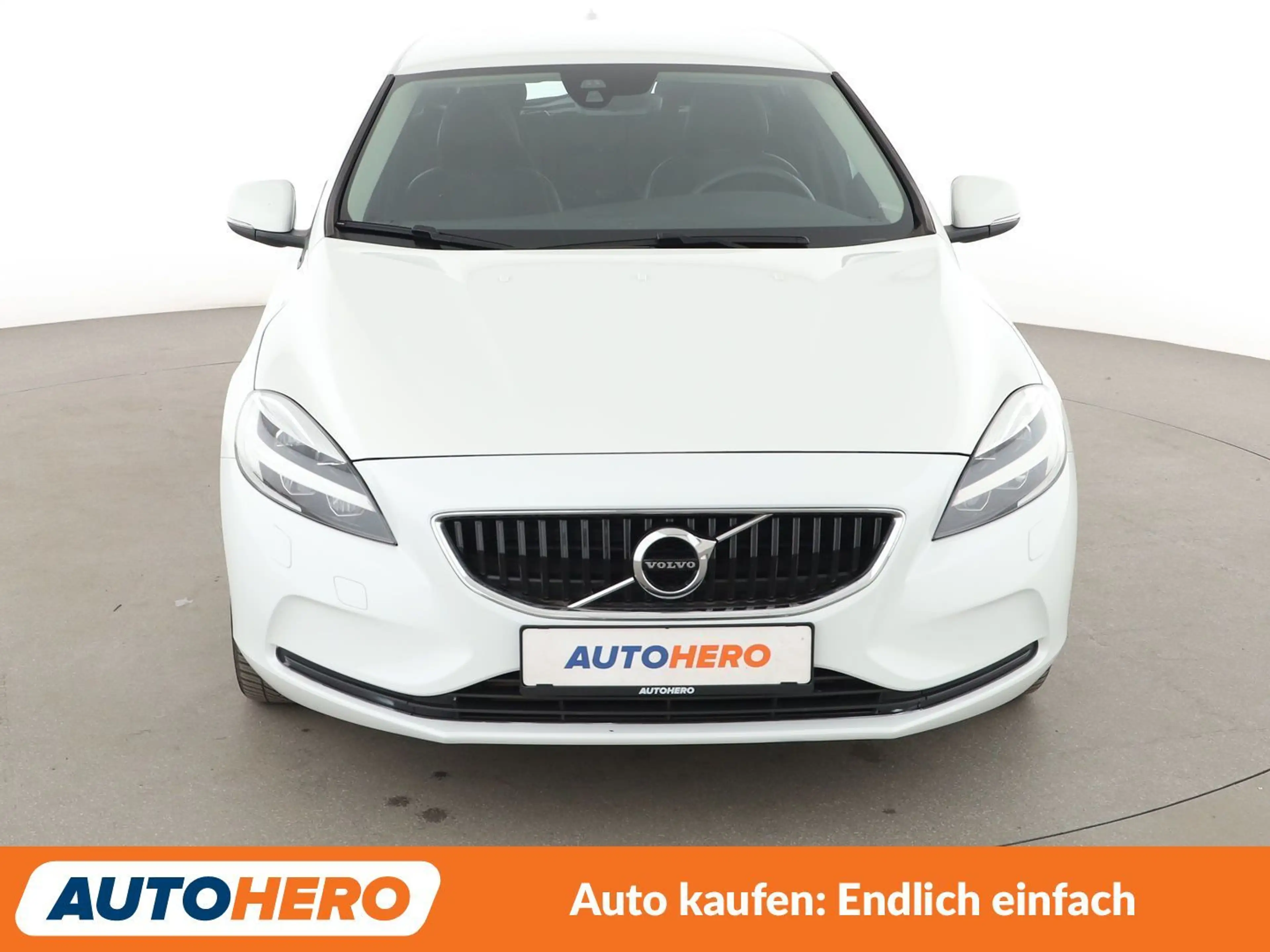 Volvo V40 2.0 T2 Momentum*TEMPO*PDC*SHZ*ALU*KLIMA*LIM* — photo 9
