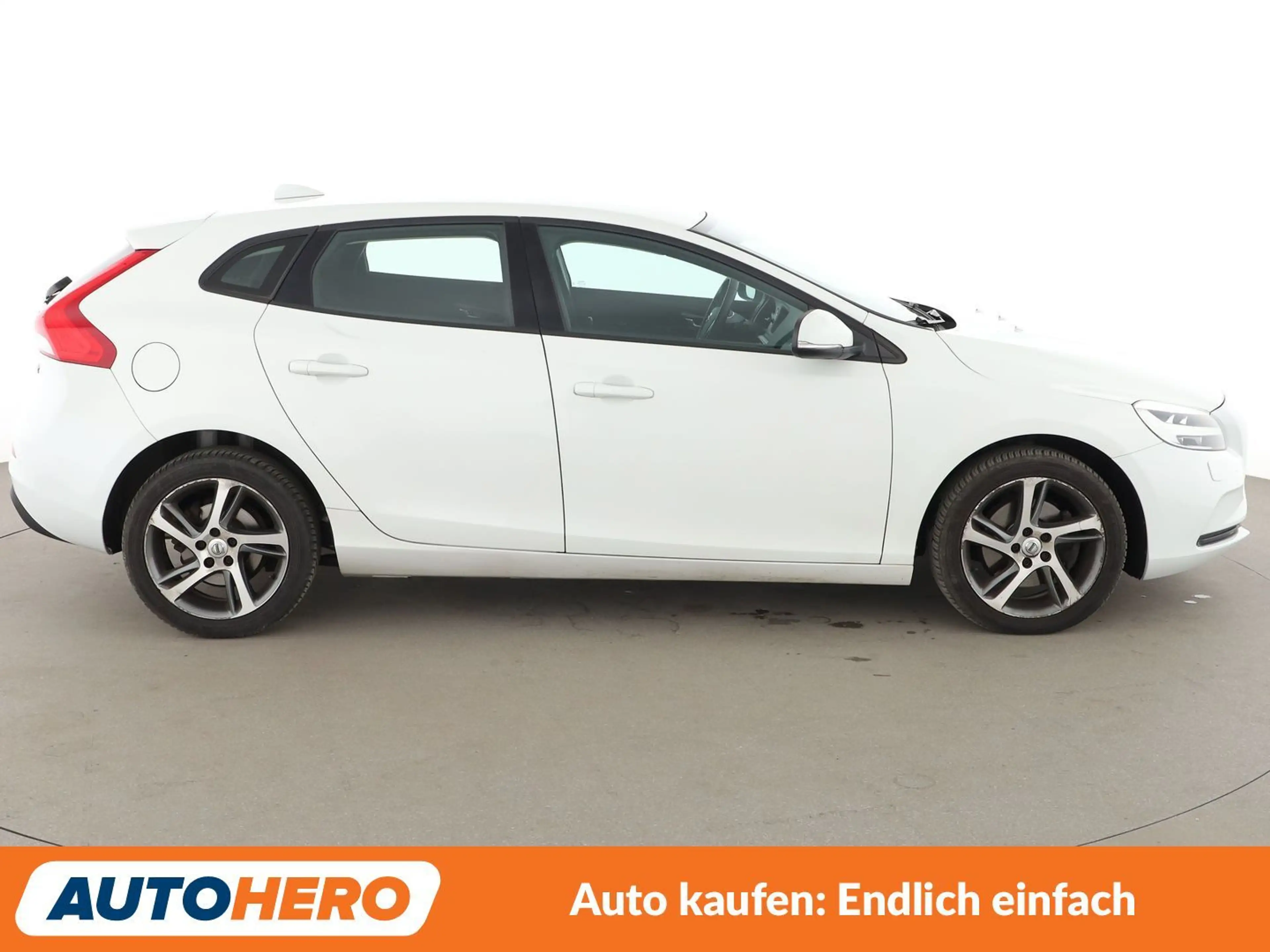Volvo V40 2.0 T2 Momentum*TEMPO*PDC*SHZ*ALU*KLIMA*LIM* — photo 7