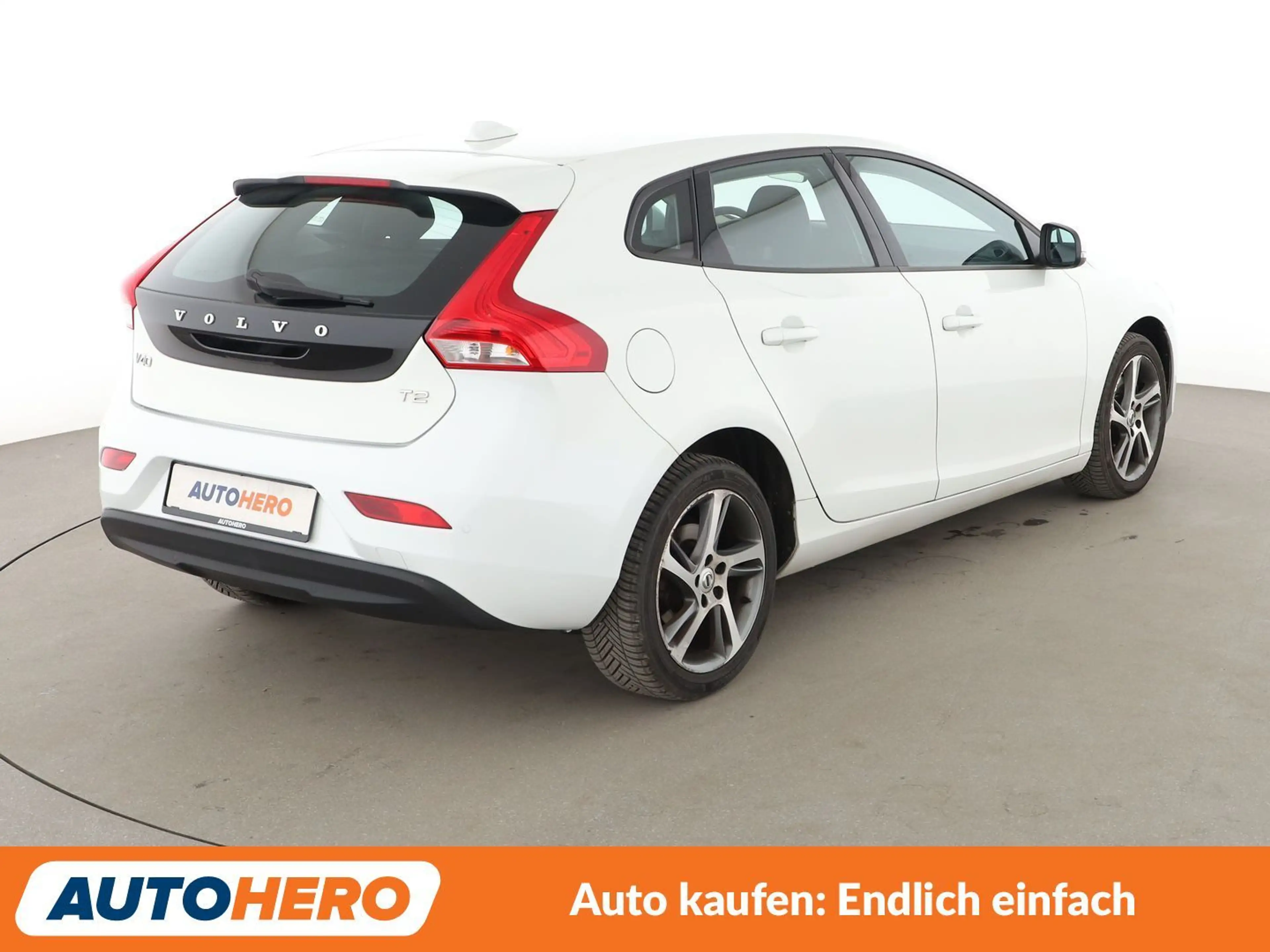 Volvo V40 2.0 T2 Momentum*TEMPO*PDC*SHZ*ALU*KLIMA*LIM* — photo 6