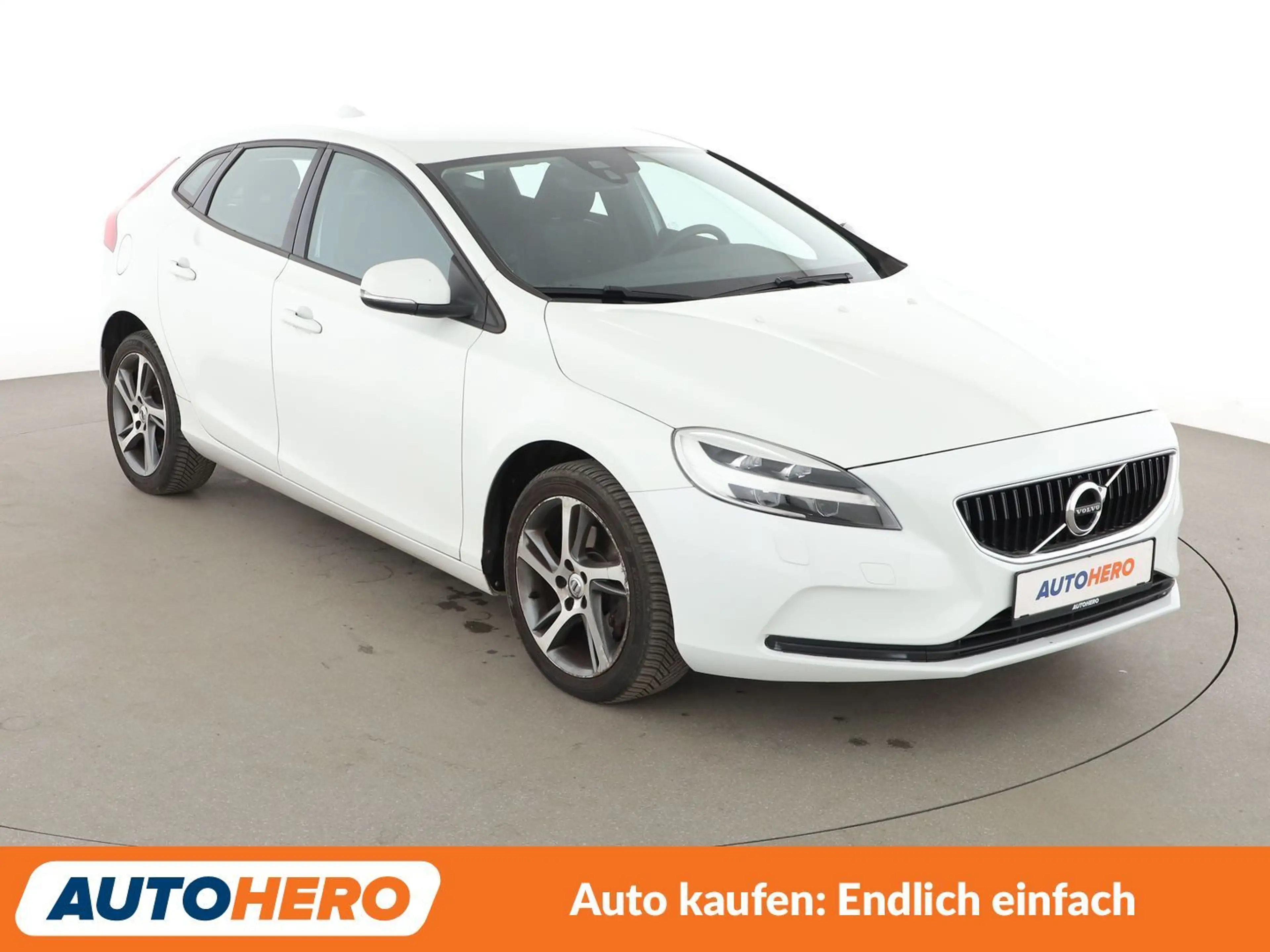 Volvo V40 2.0 T2 Momentum*TEMPO*PDC*SHZ*ALU*KLIMA*LIM* — photo 8