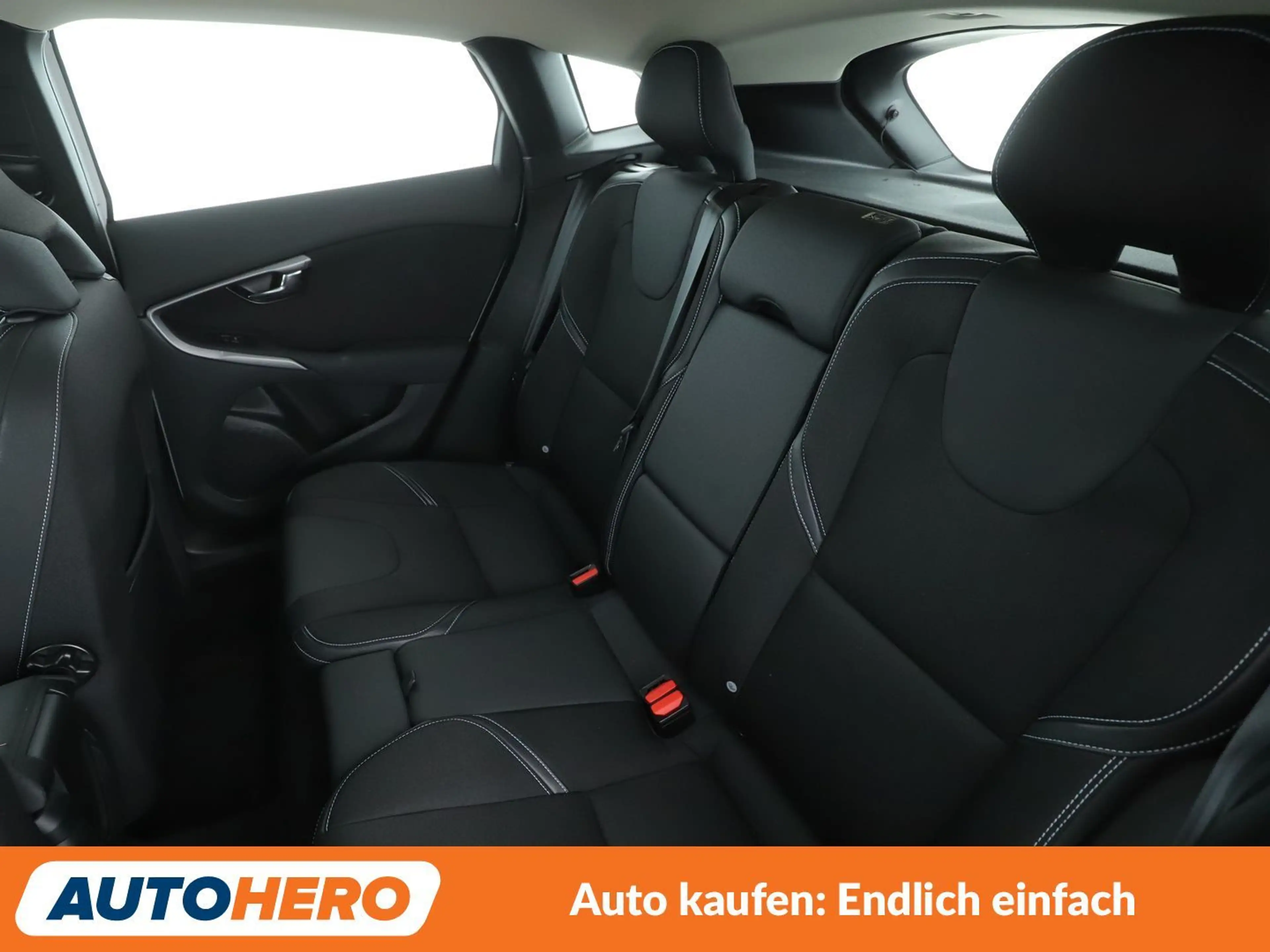 Volvo V40 2.0 T2 Momentum*TEMPO*PDC*SHZ*ALU*KLIMA*LIM* — photo 14