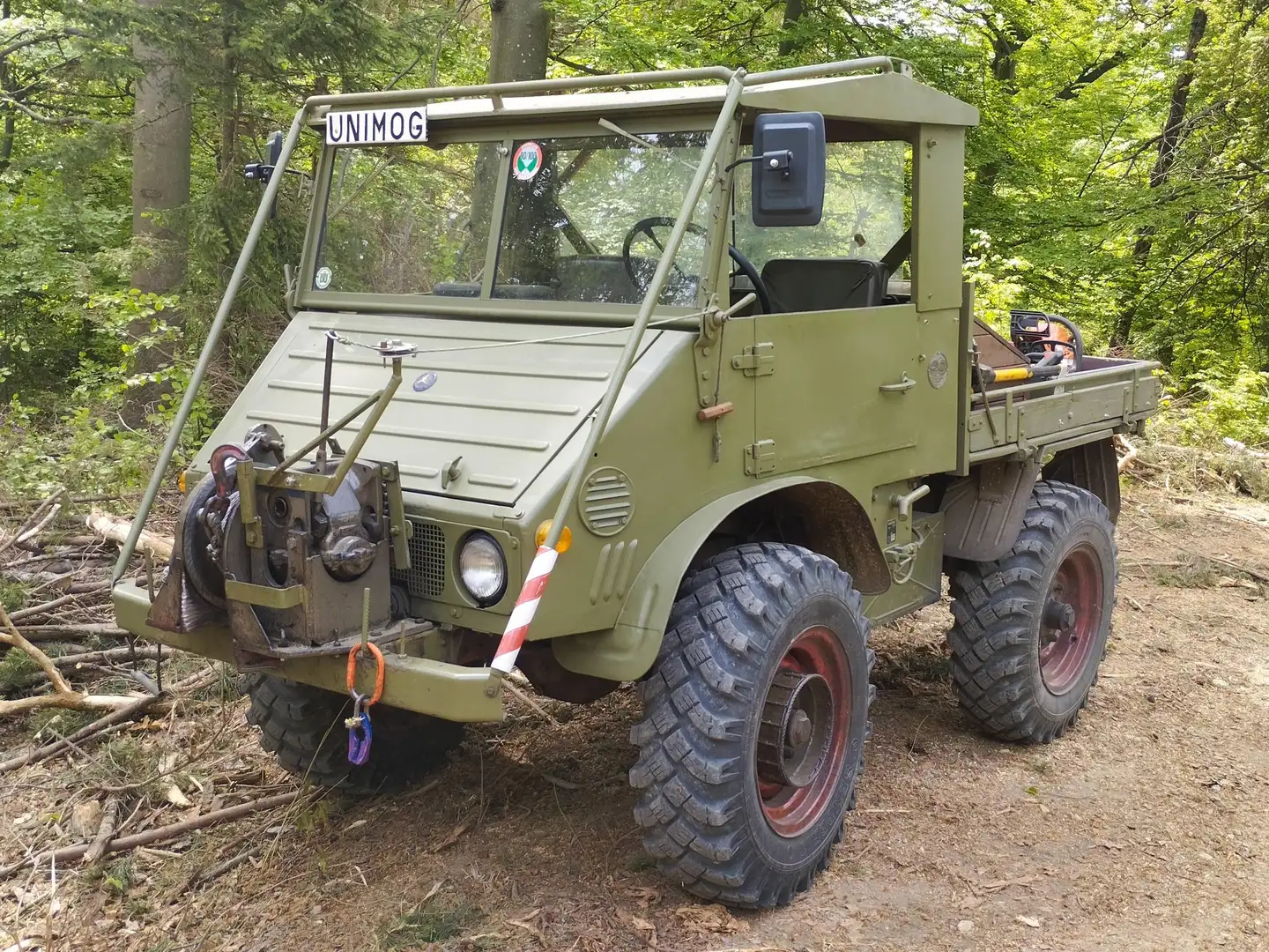 Mercedes-Benz Sonstige Unimog 411 Bj 1960 Diverse Teile, Motor 180 D , Getriebe, Hinterachse, Portalachse, Federn und diverse Motorteile - 1