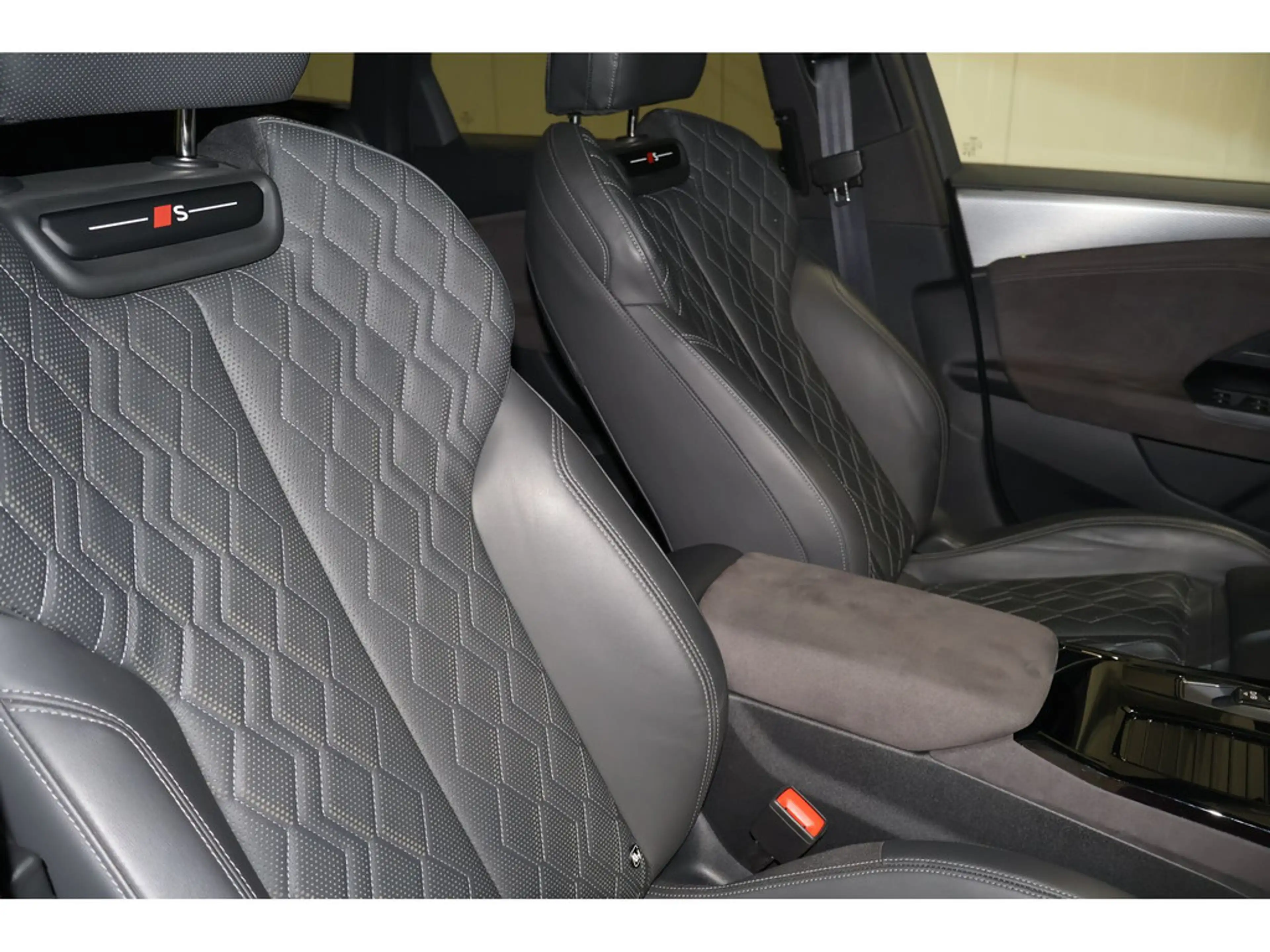 Audi S6 e-tron Avant quattro edition one grey B&O*Pano*Matrix — photo 9