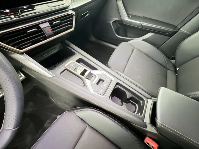 Cupra Leon view 14