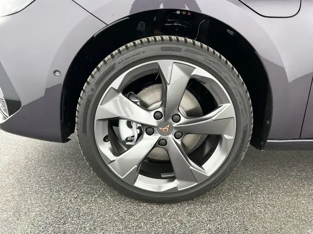 Cupra Leon view 10