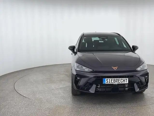 Cupra Leon view 2
