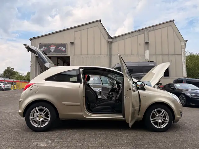 Opel Corsa view 13