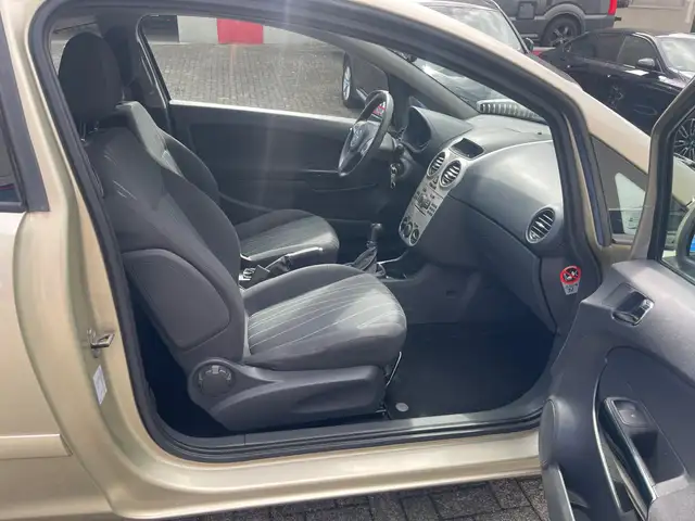 Opel Corsa view 21