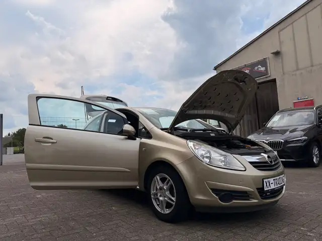 Opel Corsa view 12
